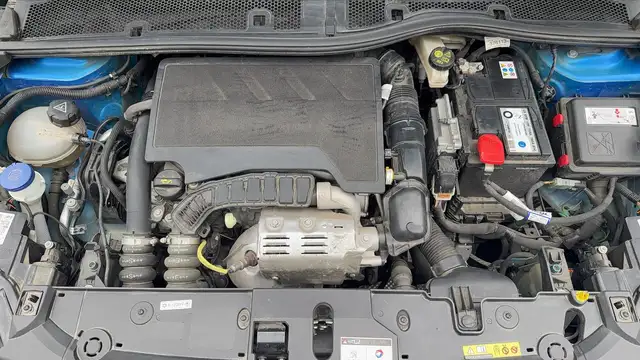 Peugeot 208 view 15