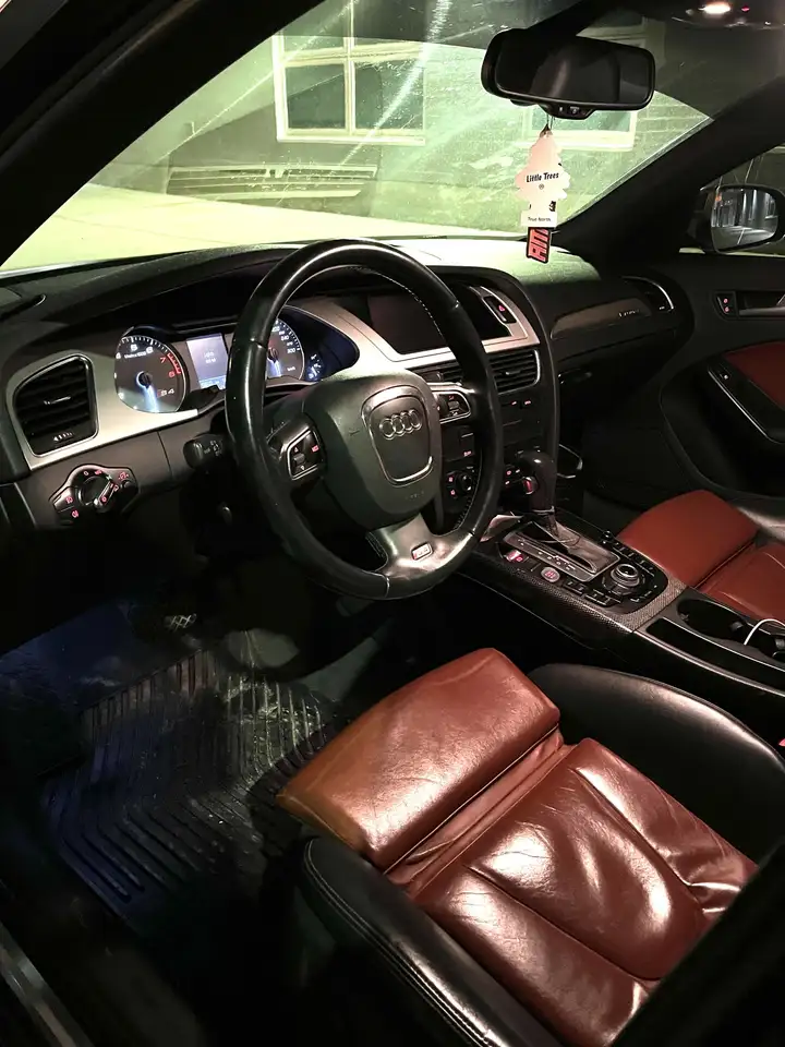 Audi S4 снимка Audi S4