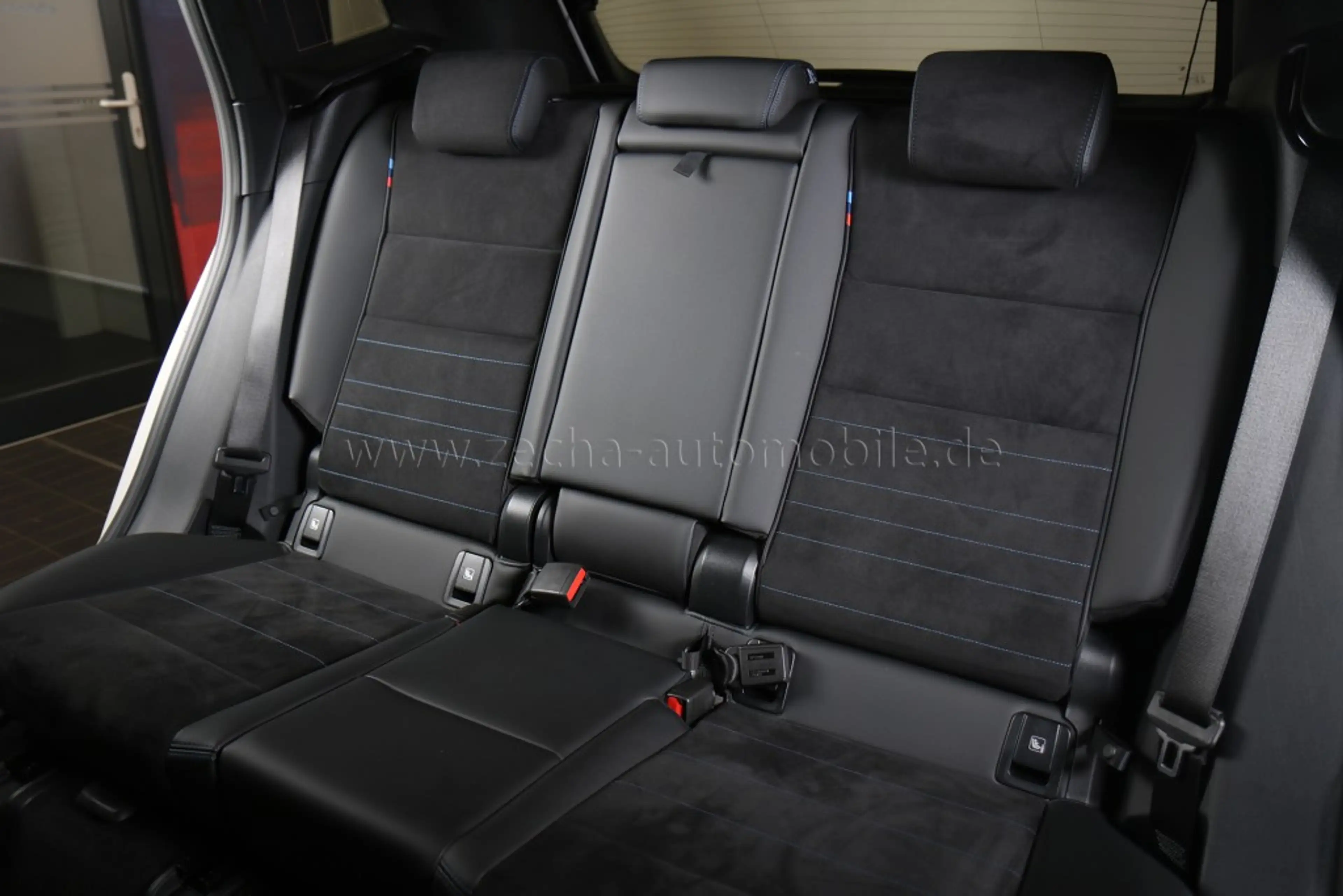 BMW 223 i xDr. M-Sportp.AHK.Park+Panod. — photo 15