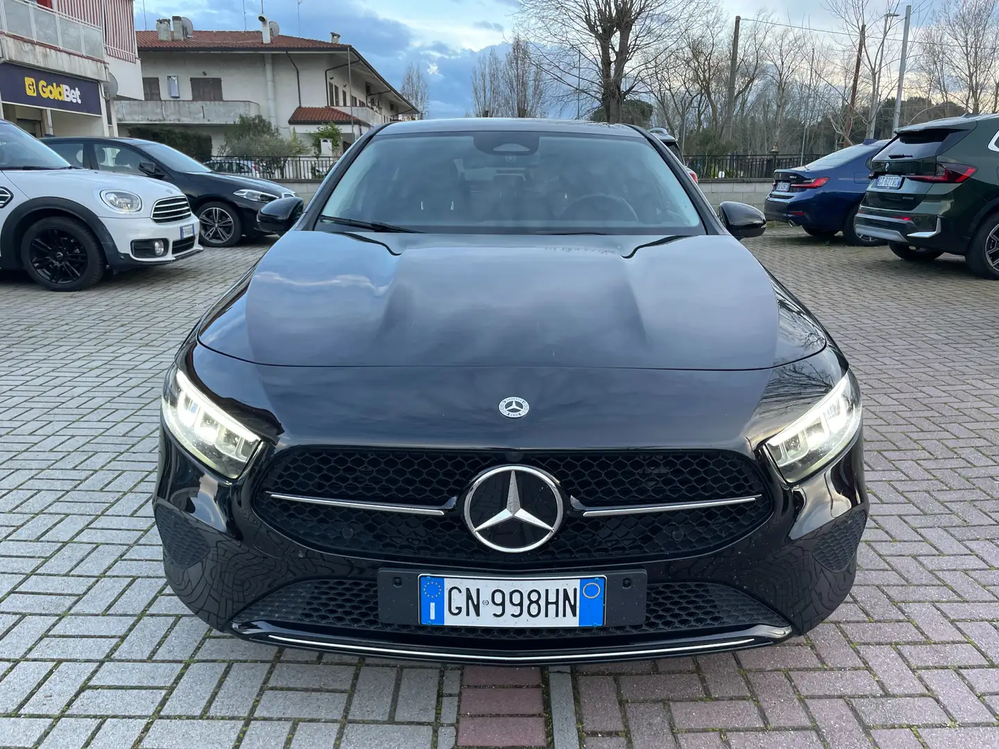 Mercedes-Benz A 180 A 180 d Progressive Advanced auto Nero - 2