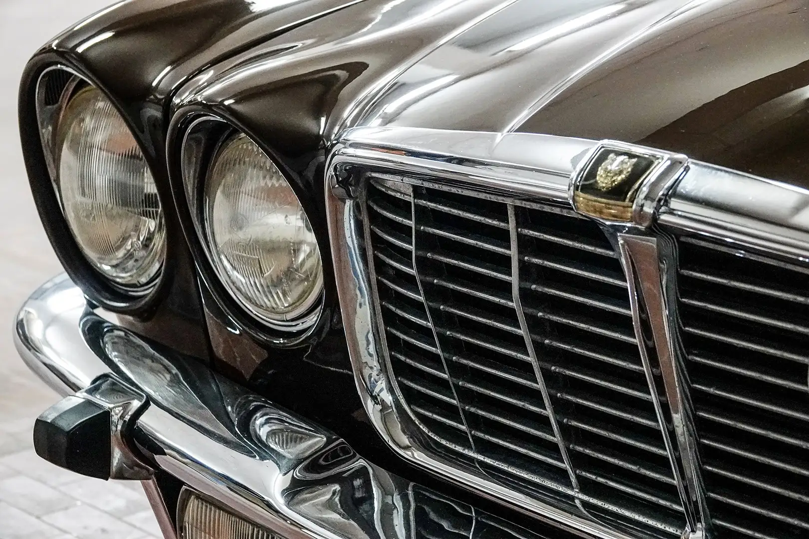 Jaguar XJ6 coupé Marrón - 2