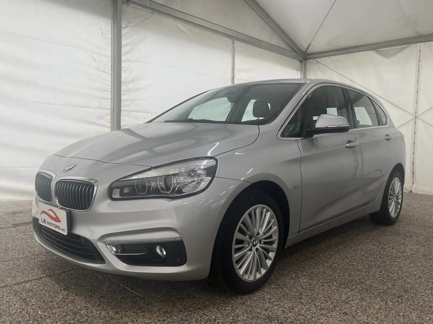 BMW 218 218d Active Tourer Luxury auto Silber - 1