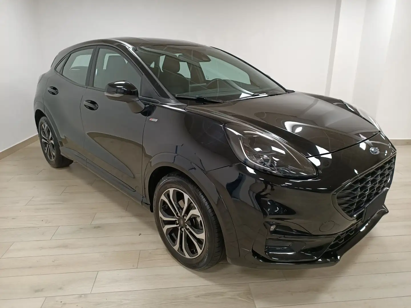 Ford Puma (2019) 1.0 EcoBoost Hybrid 125 CV S&S aut. ST-Lin Nero - 1