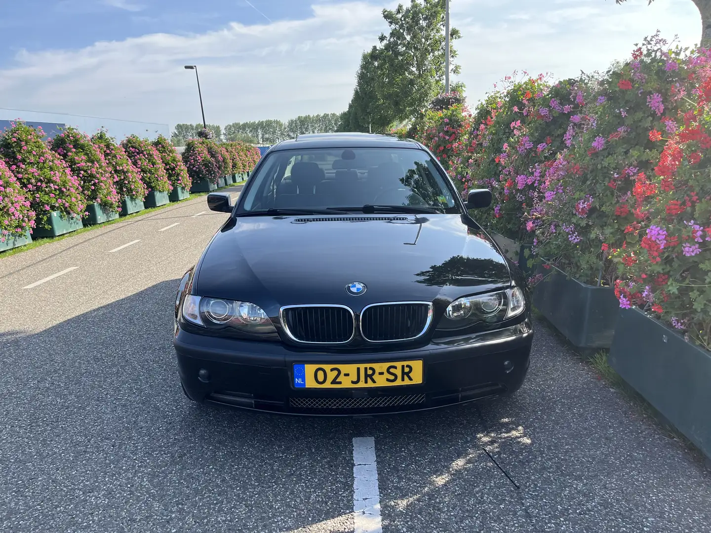 BMW 330 330i Executive Noir - 2