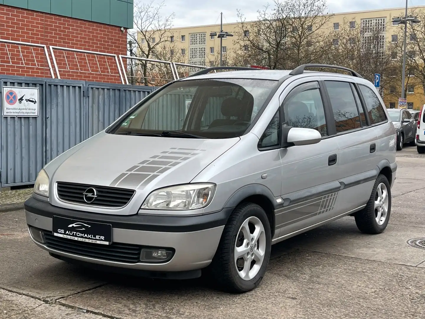 Opel Zafira A 1.8 7 Sitzer PDC KLIMA TÜV bis 11/2027 Silber - 2