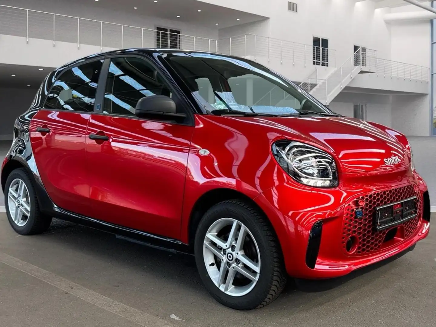 smart Forfour 1.Hand , 9890Km, 22 KW, Mwst. ausweisbar Rot - 2