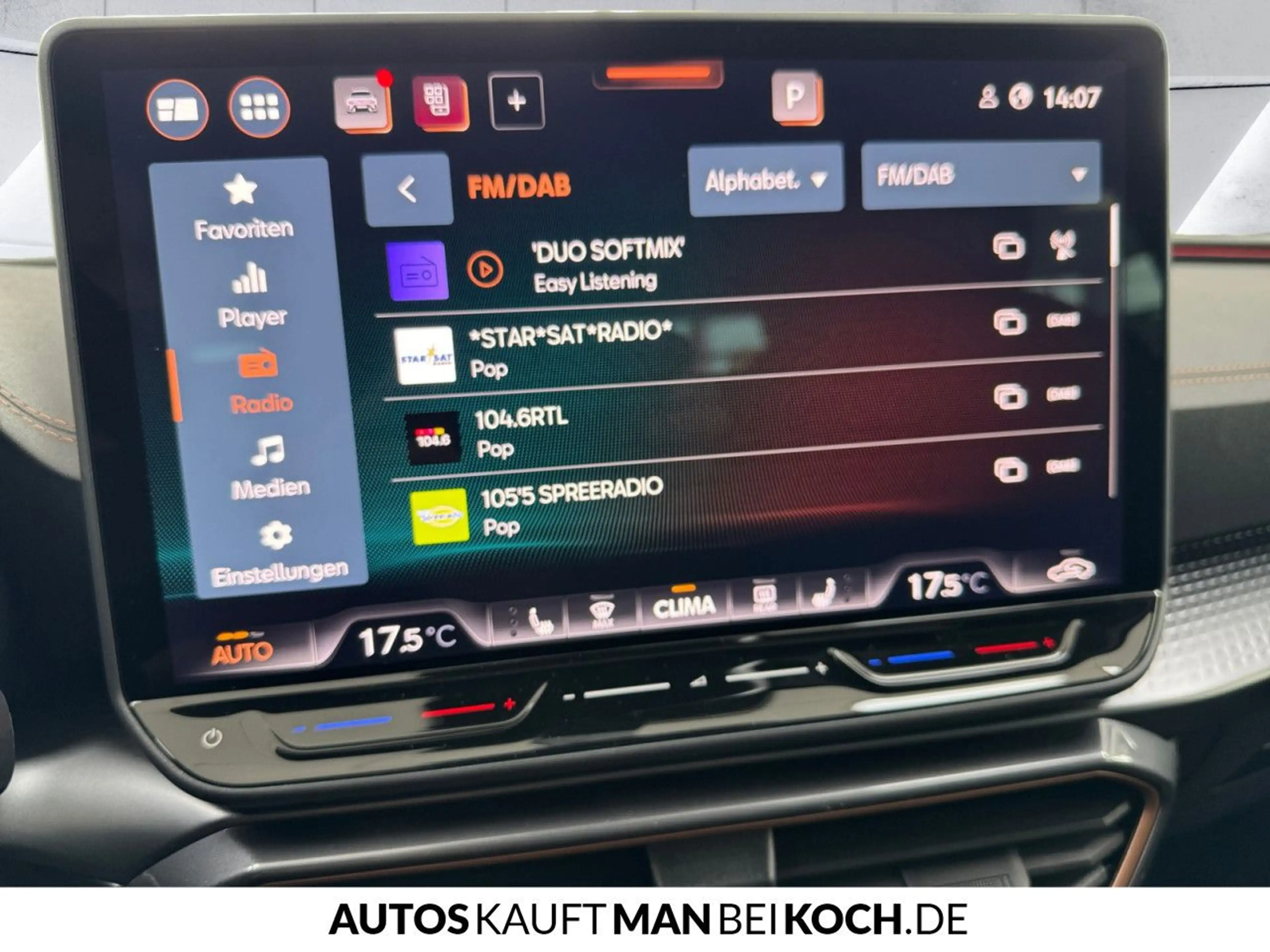 CUPRA Leon Sportstourer 2.0 TSI DSG 4Drive PANO AHK LED — photo 13