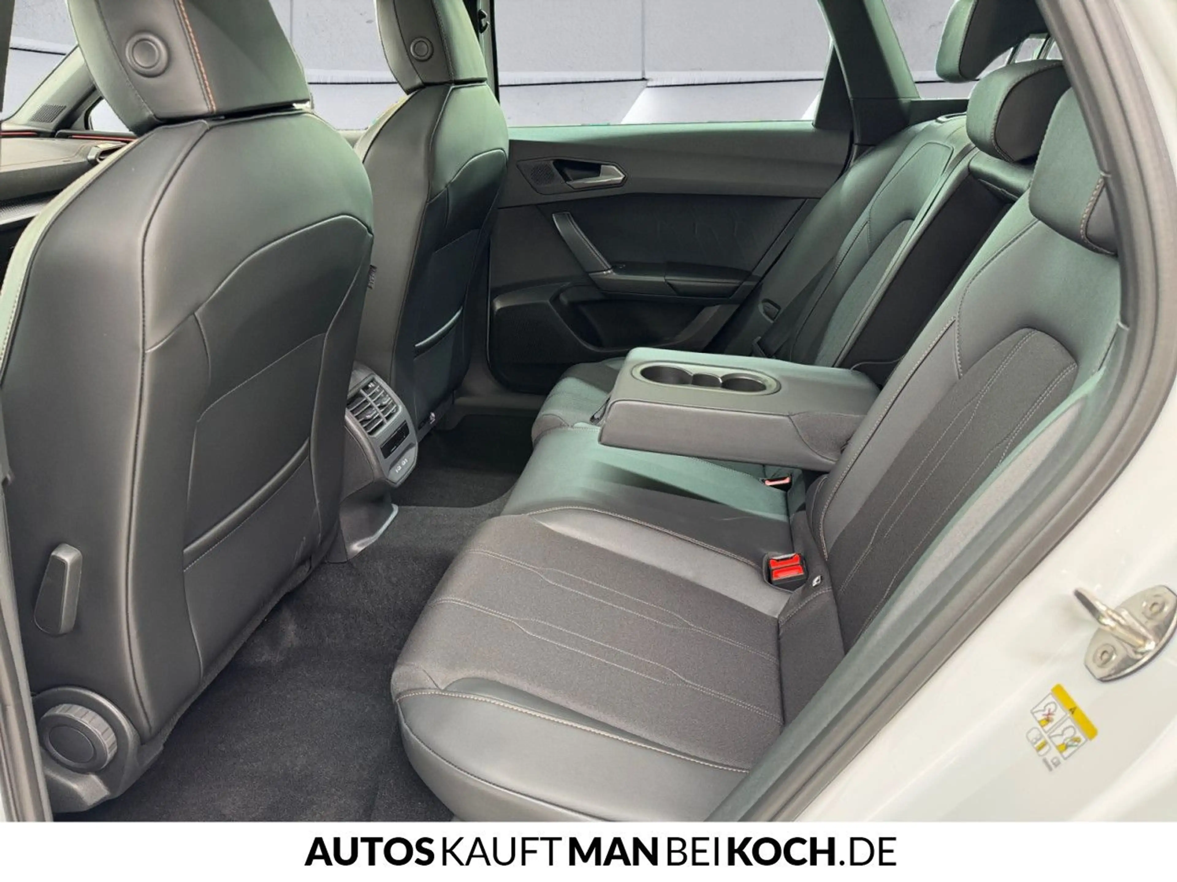 CUPRA Leon Sportstourer 2.0 TSI DSG 4Drive PANO AHK LED — photo 8