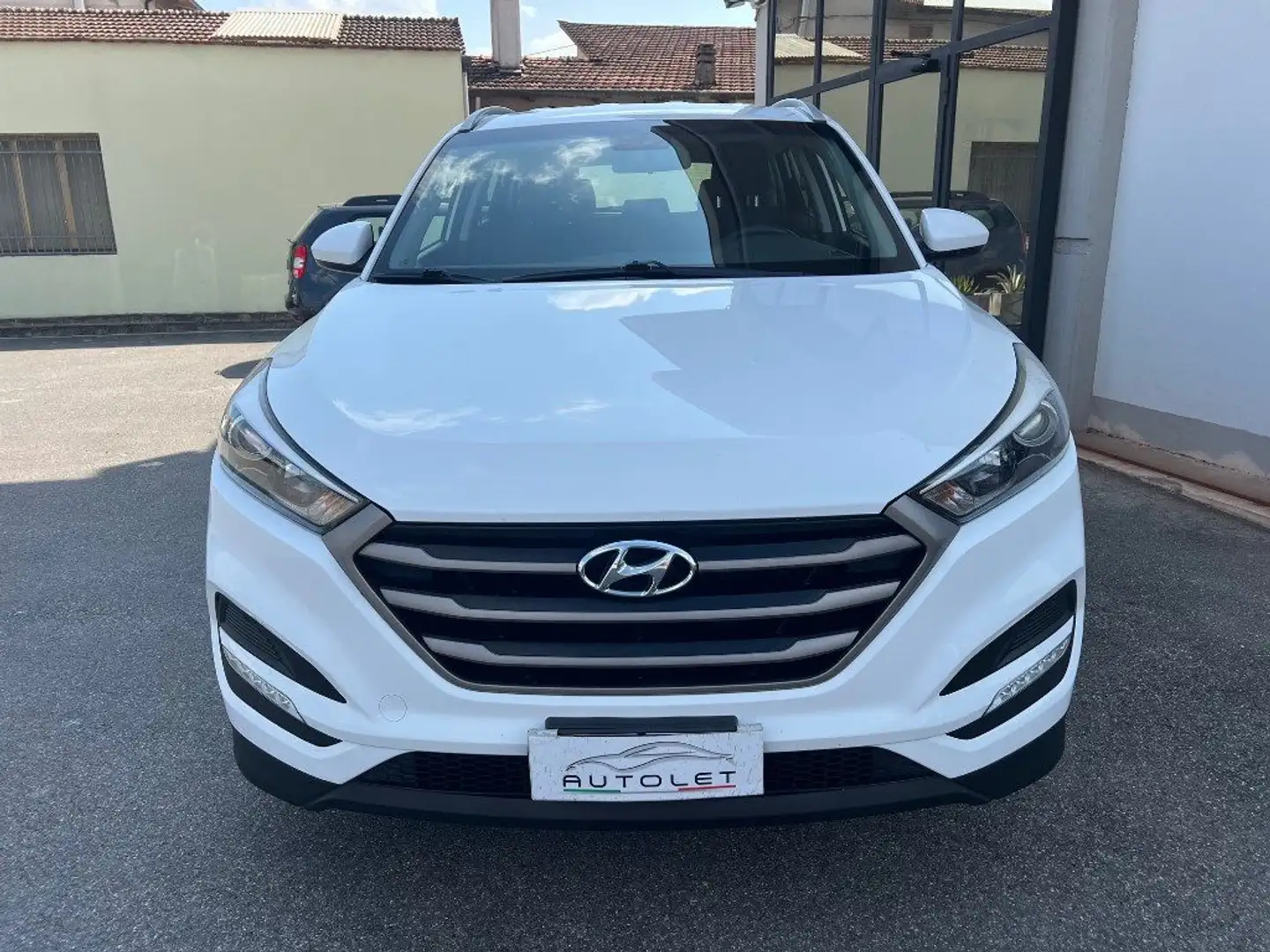 Hyundai TUCSON 1.7 CRDi Comfort Grijs - 2