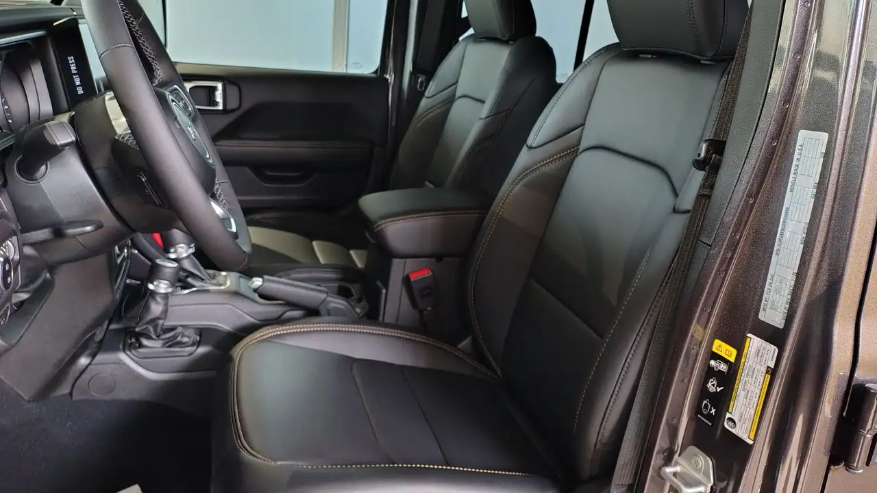 Jeep Wrangler 2.0T Unlimited Sahara Auto 4WD 10