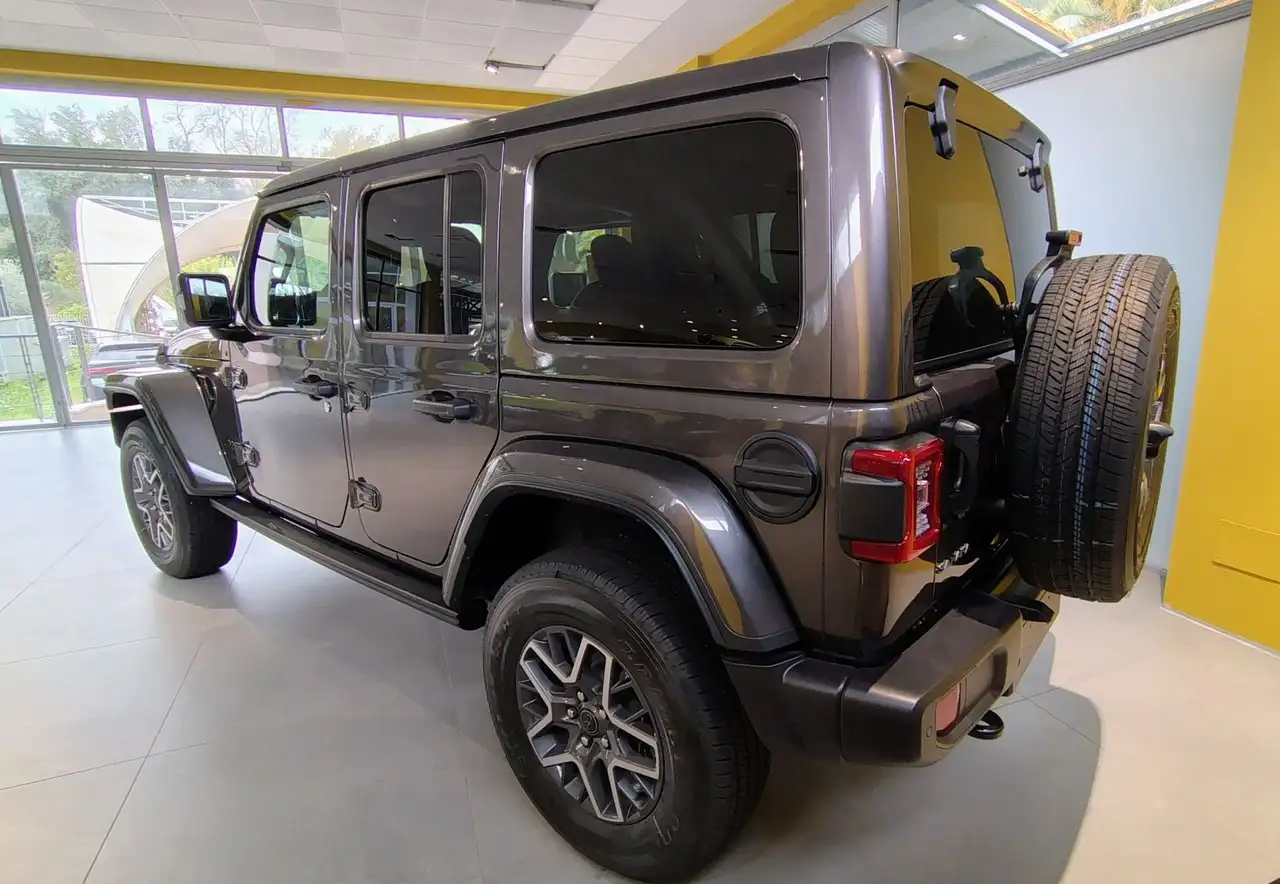 Jeep Wrangler 2.0T Unlimited Sahara Auto 4WD 5