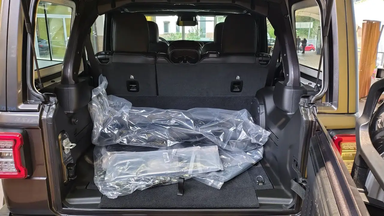 Jeep Wrangler 2.0T Unlimited Sahara Auto 4WD 7