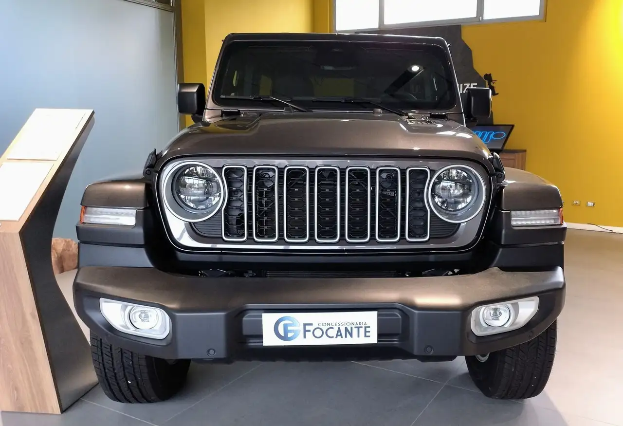 Jeep Wrangler 2.0T Unlimited Sahara Auto 4WD 3