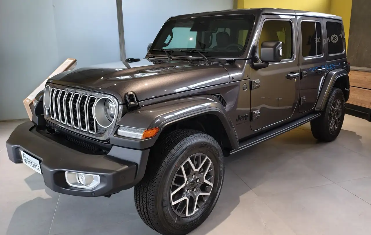 Jeep Wrangler 2.0T Unlimited Sahara Auto 4WD