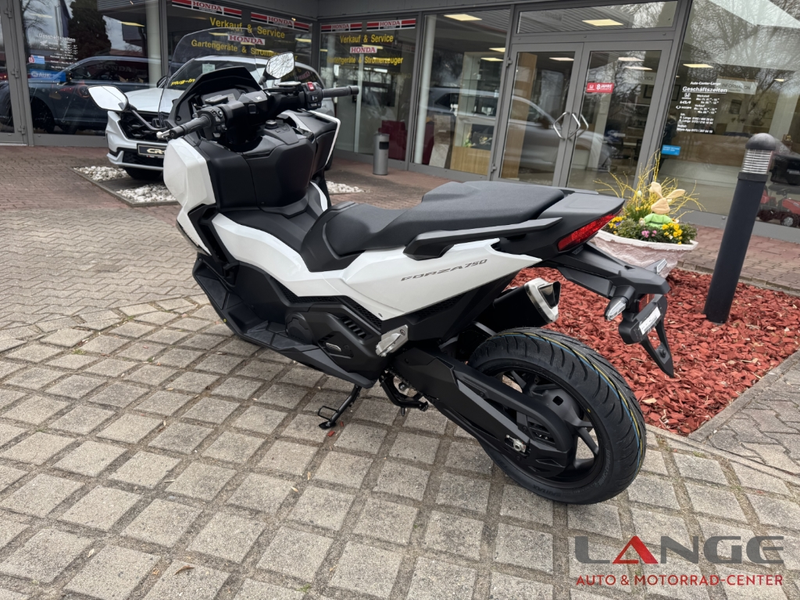 Honda Forza 750 NSS750T ED Forza750 — photo 3