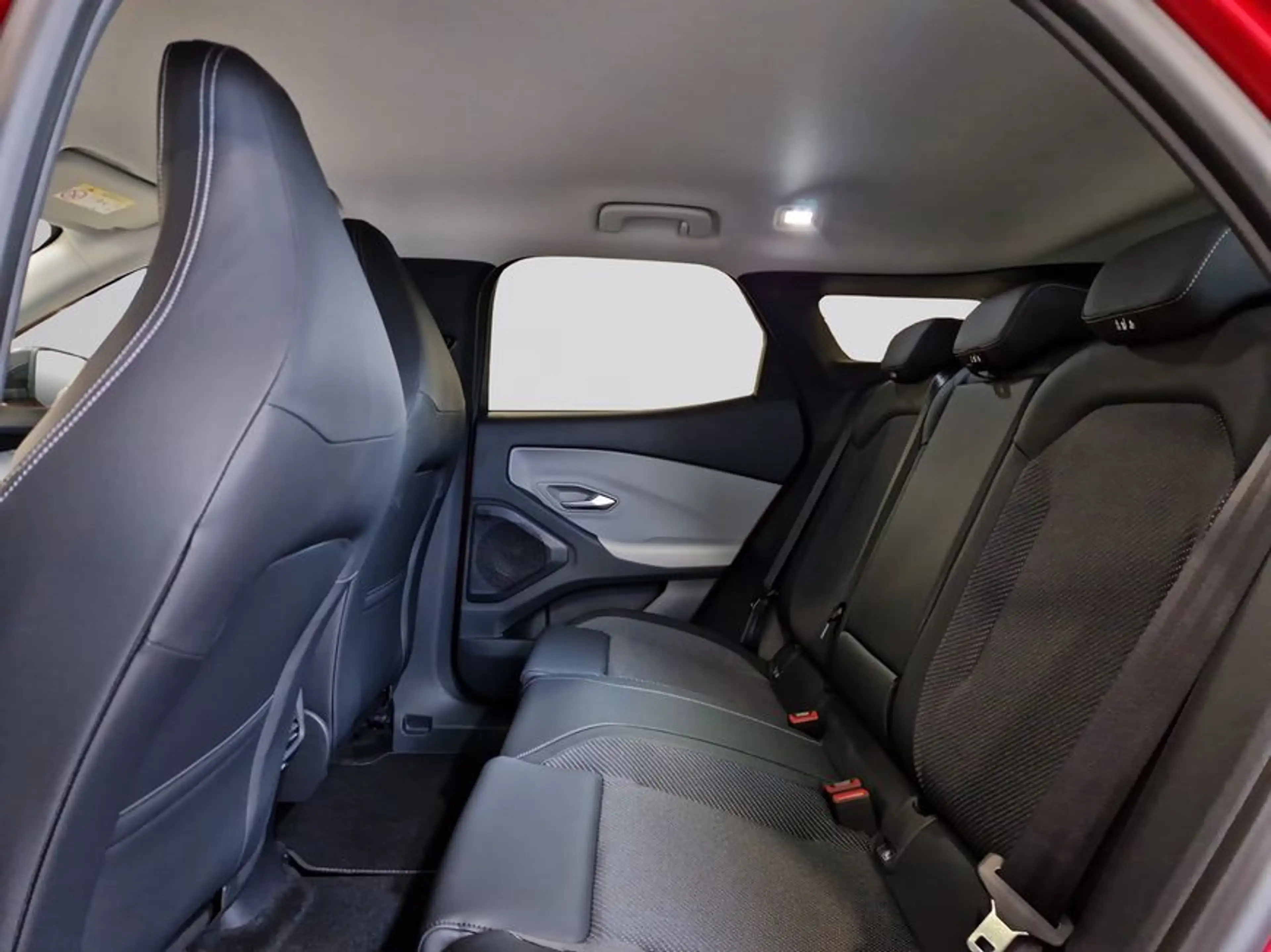 Ford Explorer Elektromotor mit Extended Range RWD 77kWh — photo 18