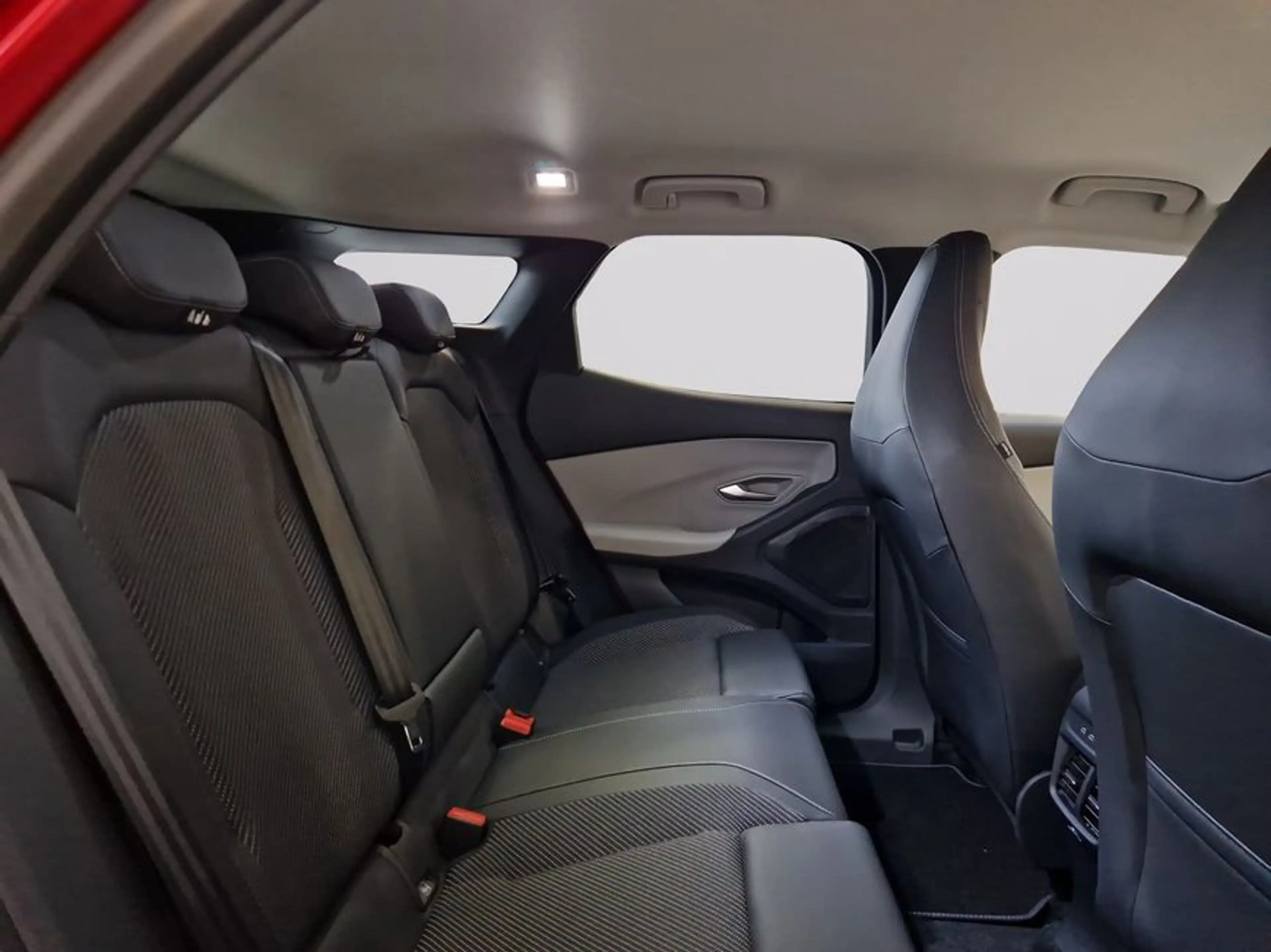 Ford Explorer Elektromotor mit Extended Range RWD 77kWh — photo 21