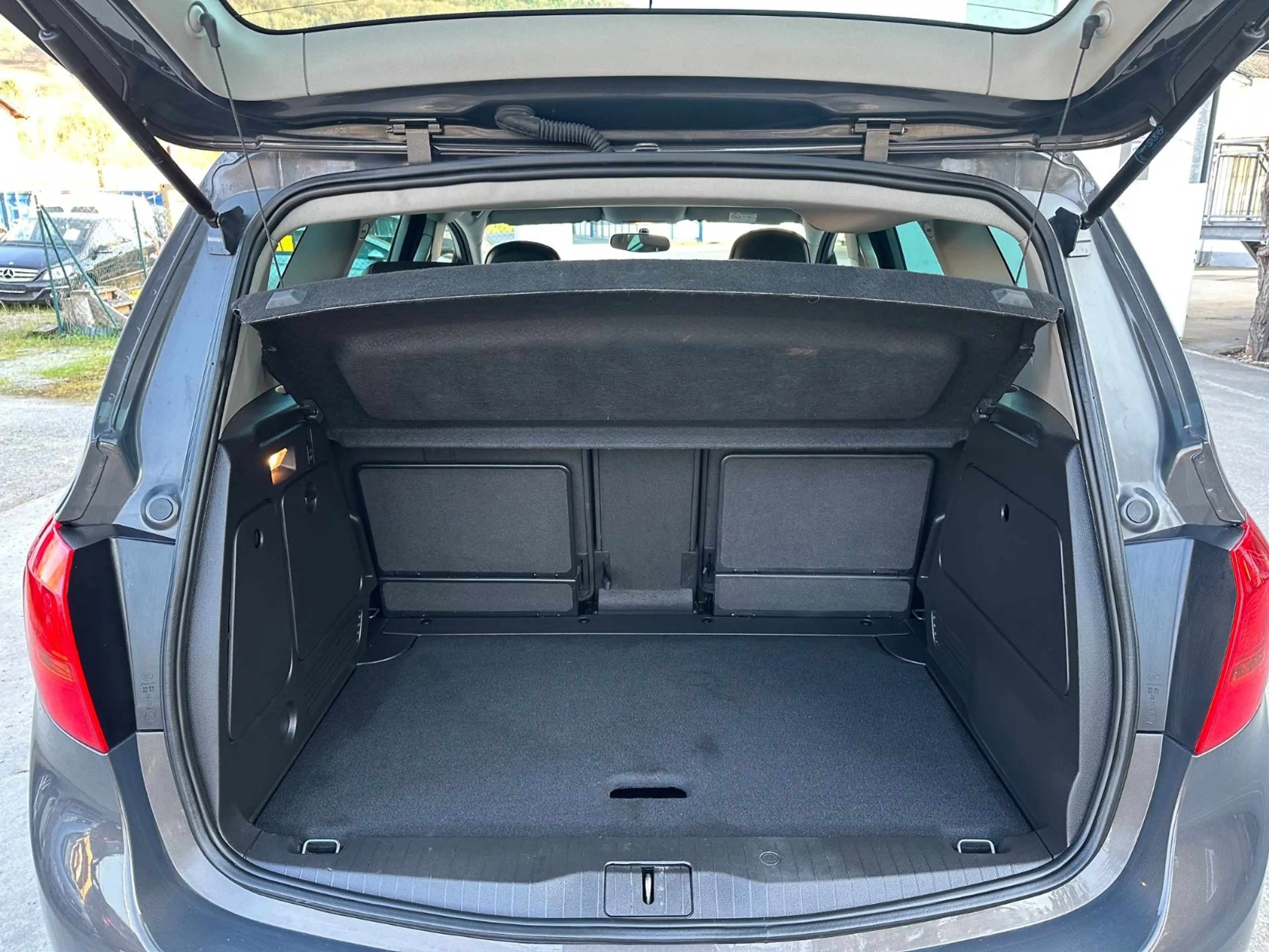 Opel Meriva B 1.4 Innovation/Teileder/nur 34 tkm Top! — photo 11