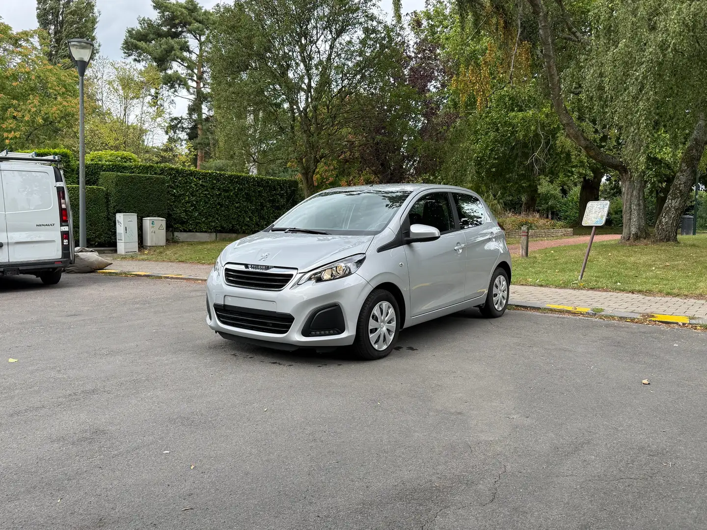 Peugeot 108 108 1.0 VTi Active Srebrny - 1