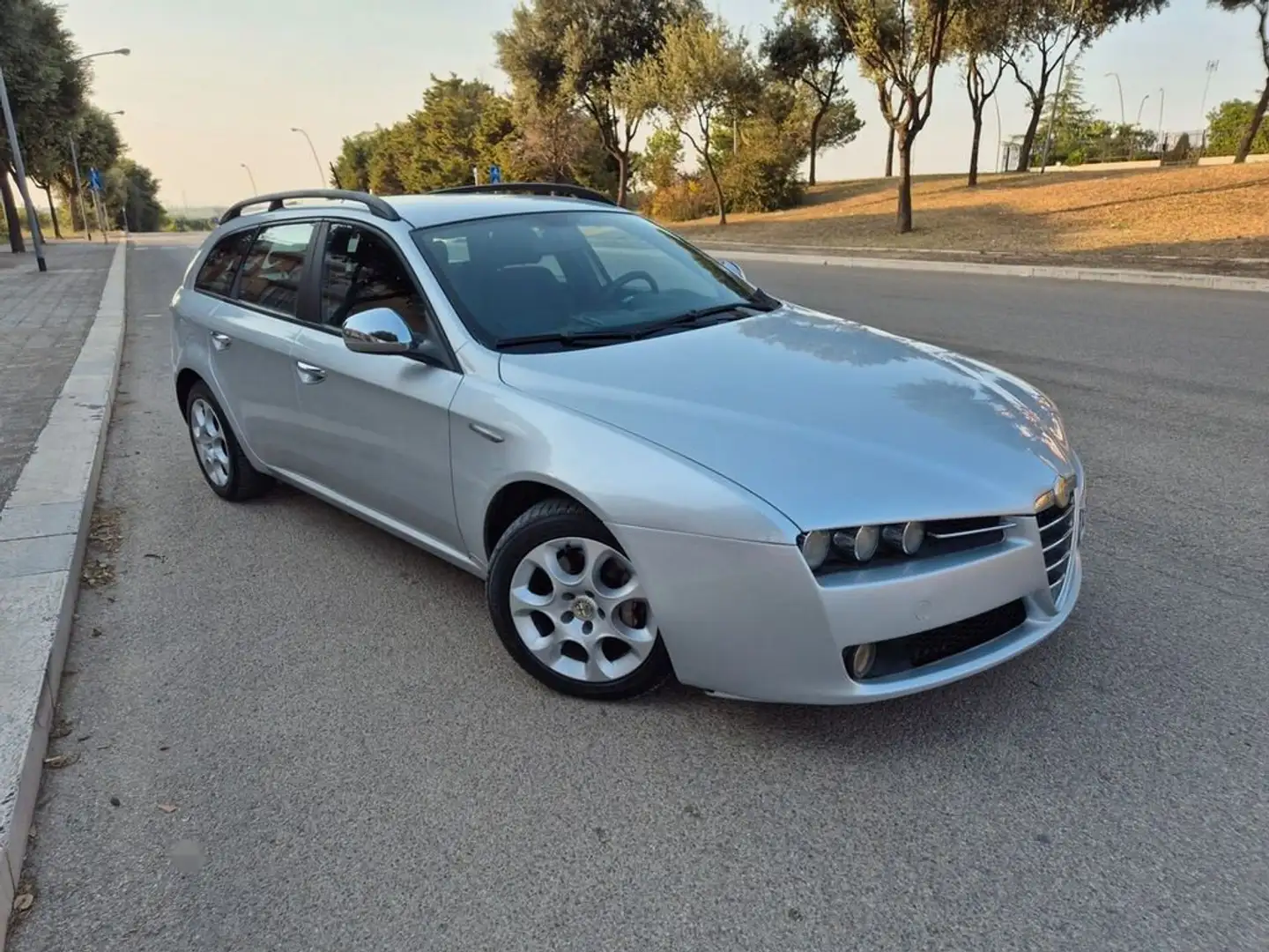 Alfa Romeo 159 159 SW 1.9 jtdm 16v Distinctive 150cv Серый - 1