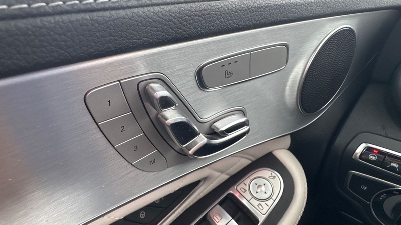 Mercedes-Benz C 400 C T-Modell 4Matic Edition 1 Pano Designo — photo 11