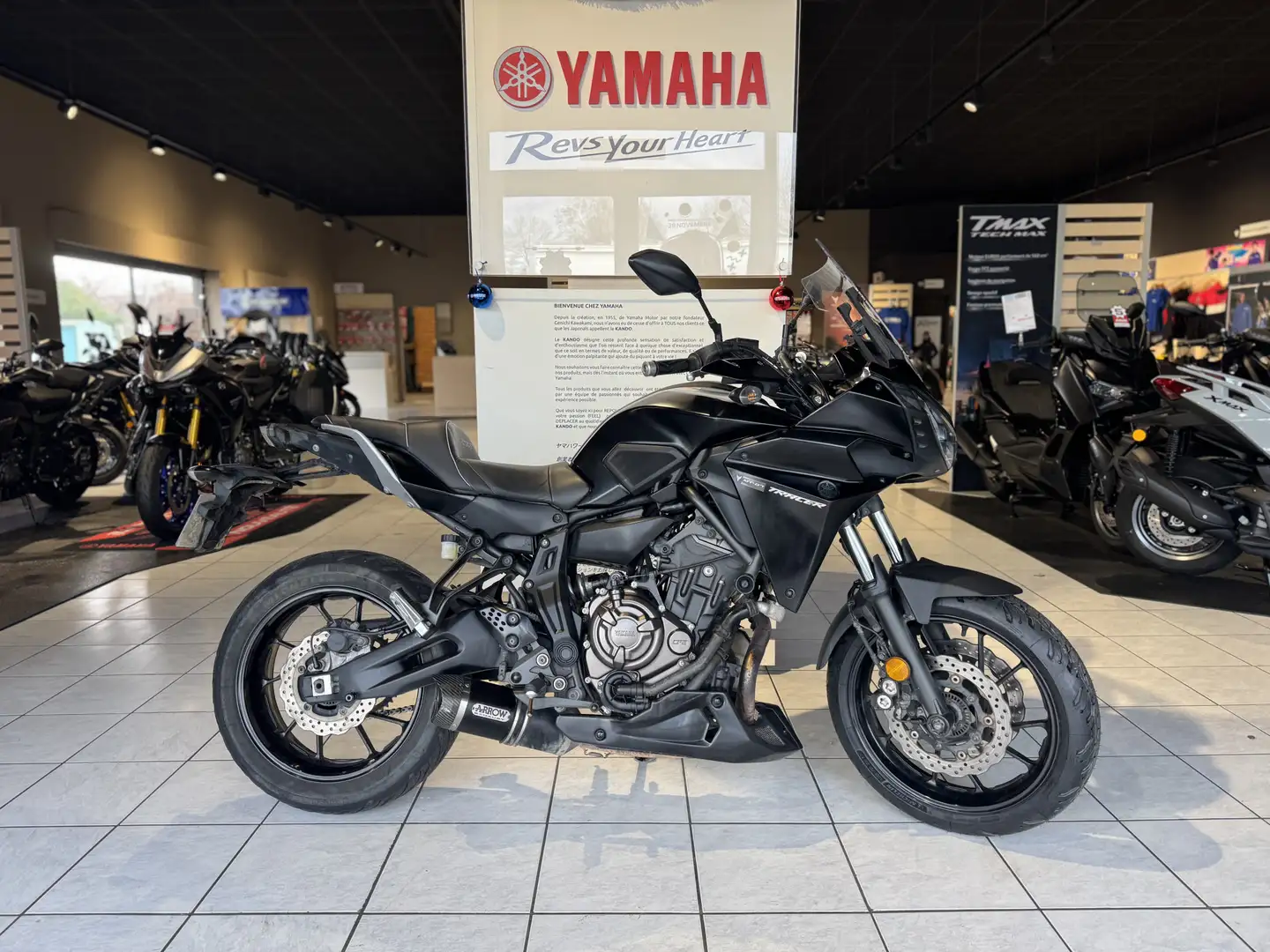 Yamaha Tracer 700 Noir - 1