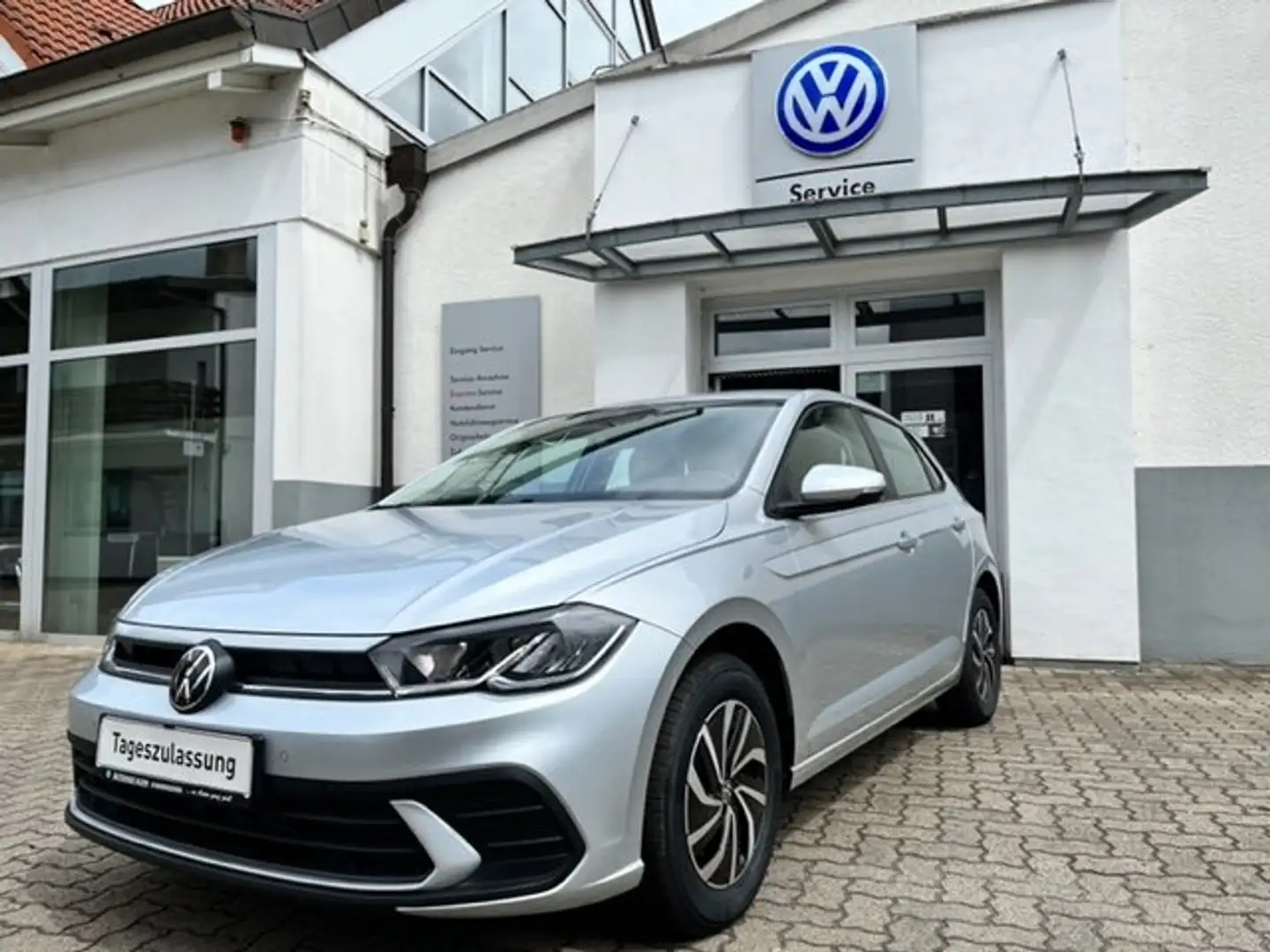 Volkswagen Polo 1.0 TSI Life, LED, App-Connect Silber - 1
