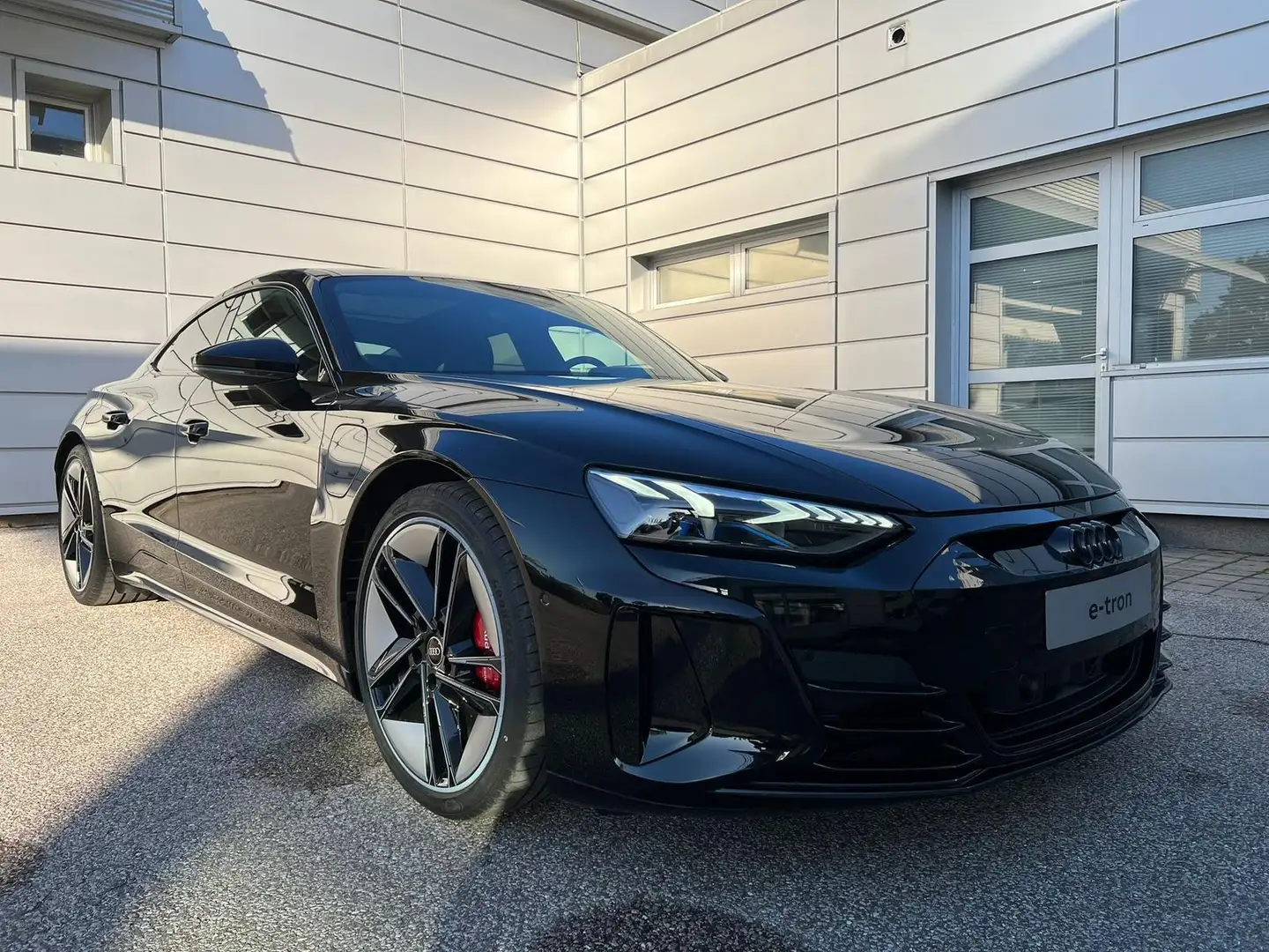Audi e-tron GT basis quattro RS Keramik Allradlenk NightVis 44... Schwarz - 1