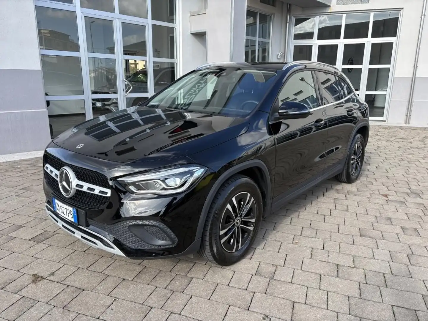 Mercedes-Benz GLA 180 d Automatic Business Nero - 1