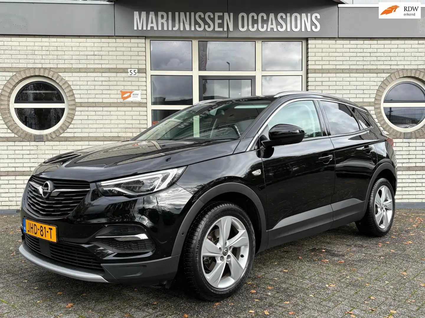 Opel Grandland X 1.2 Turbo Innovation |Navi,PDC,LMV| Schwarz - 1