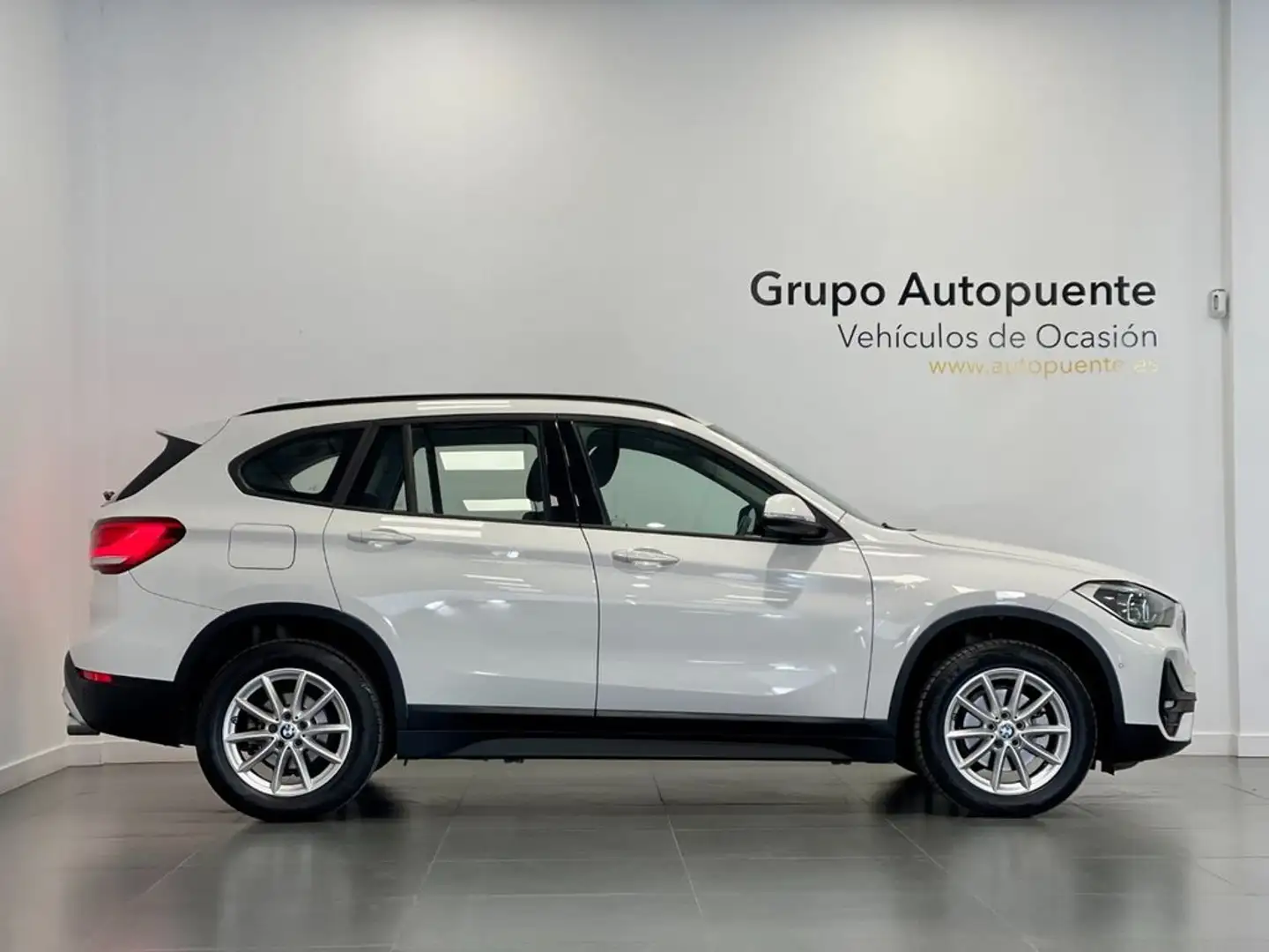 BMW X1 SDRIVE 18D Blanc - 2