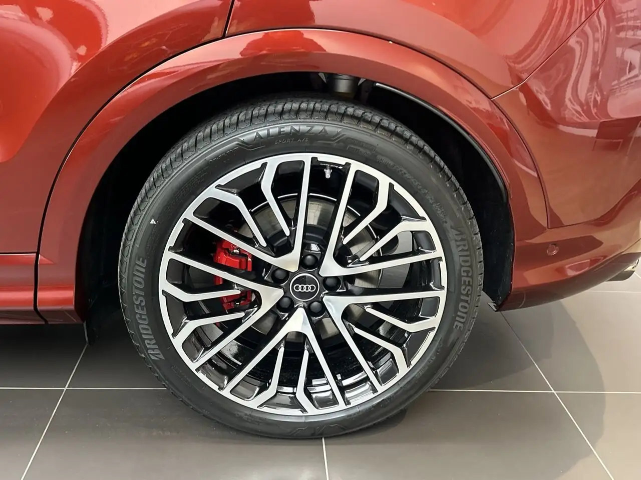 Audi SQ5 снимка Audi SQ5