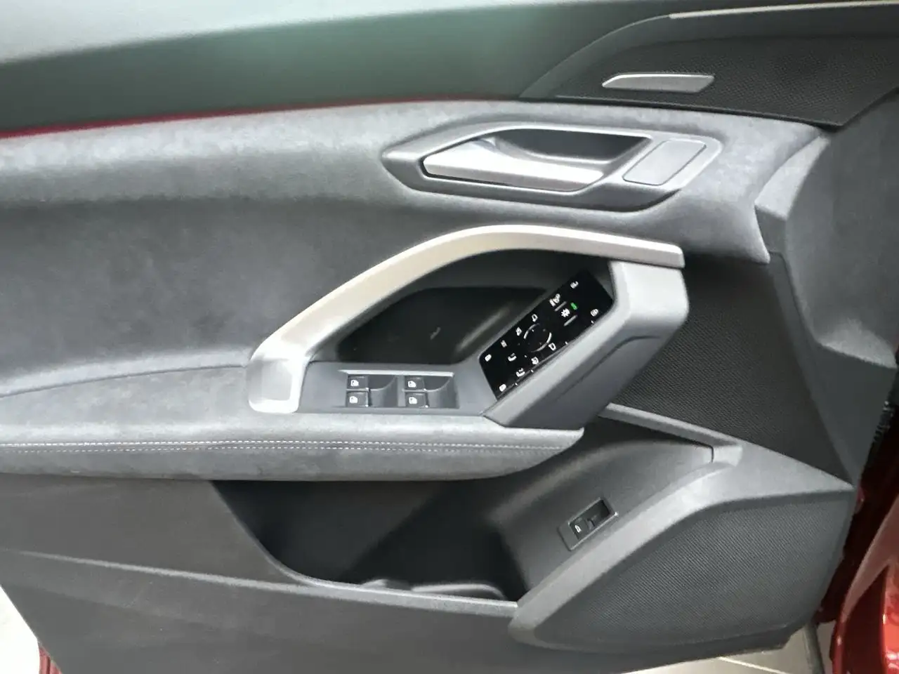 Audi SQ5 снимка Audi SQ5