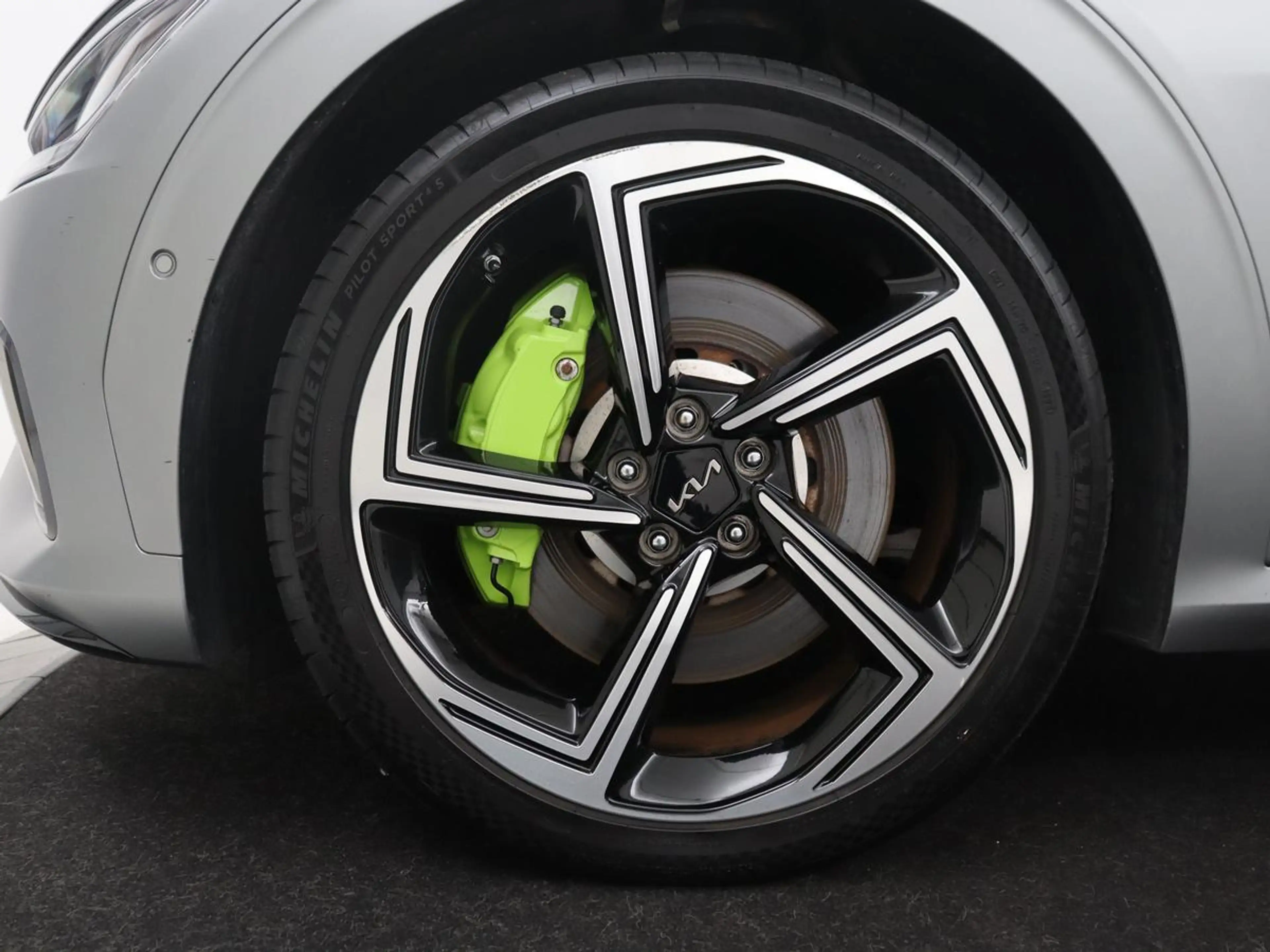 Kia EV6 GT AWD 77.4 kWh | SOH 98.1% | Panoramadak | Alcant — photo 46