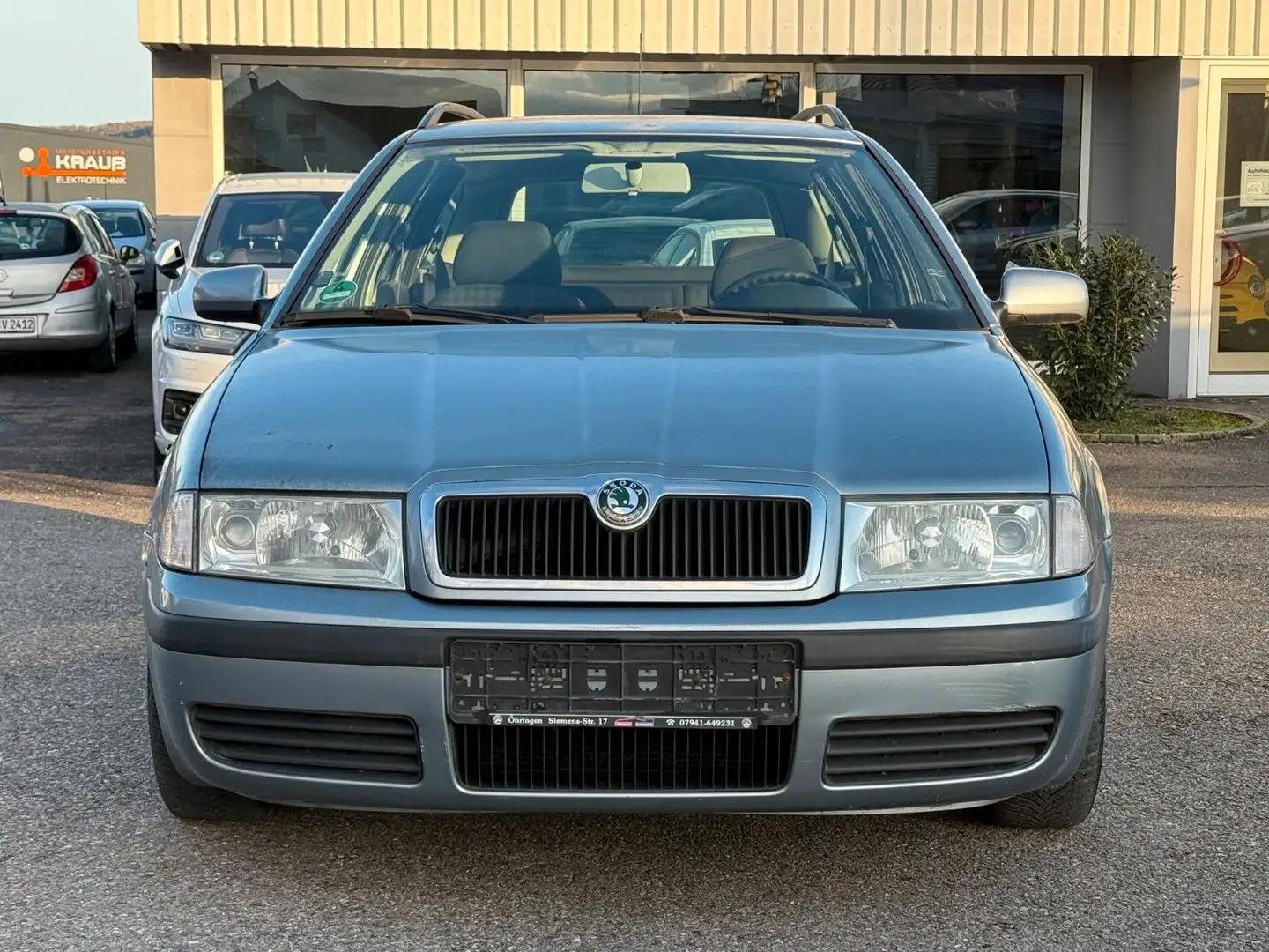 Skoda Octavia Combi 1.6 - Klima - AHK Grijs - 2