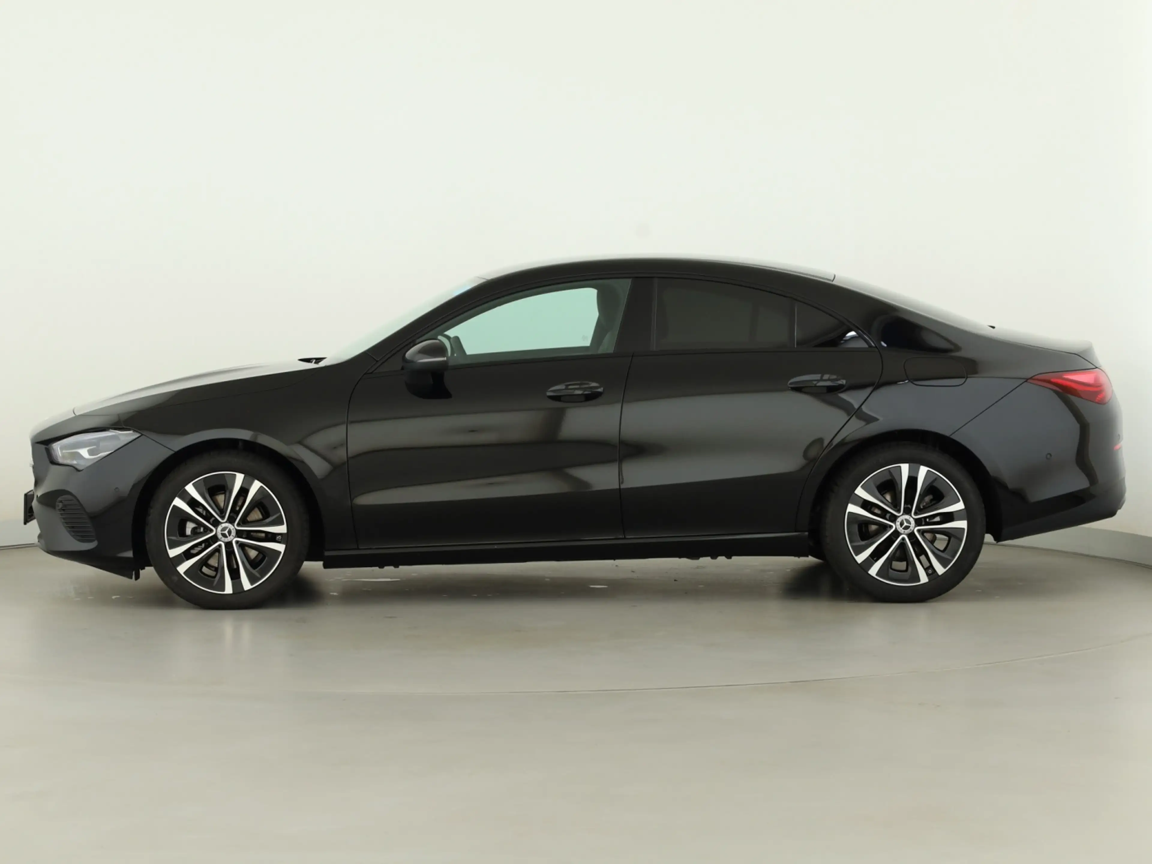 Mercedes-Benz CLA 180 *Progressive Advanced*LED*PDC*Kam*Night — photo 7