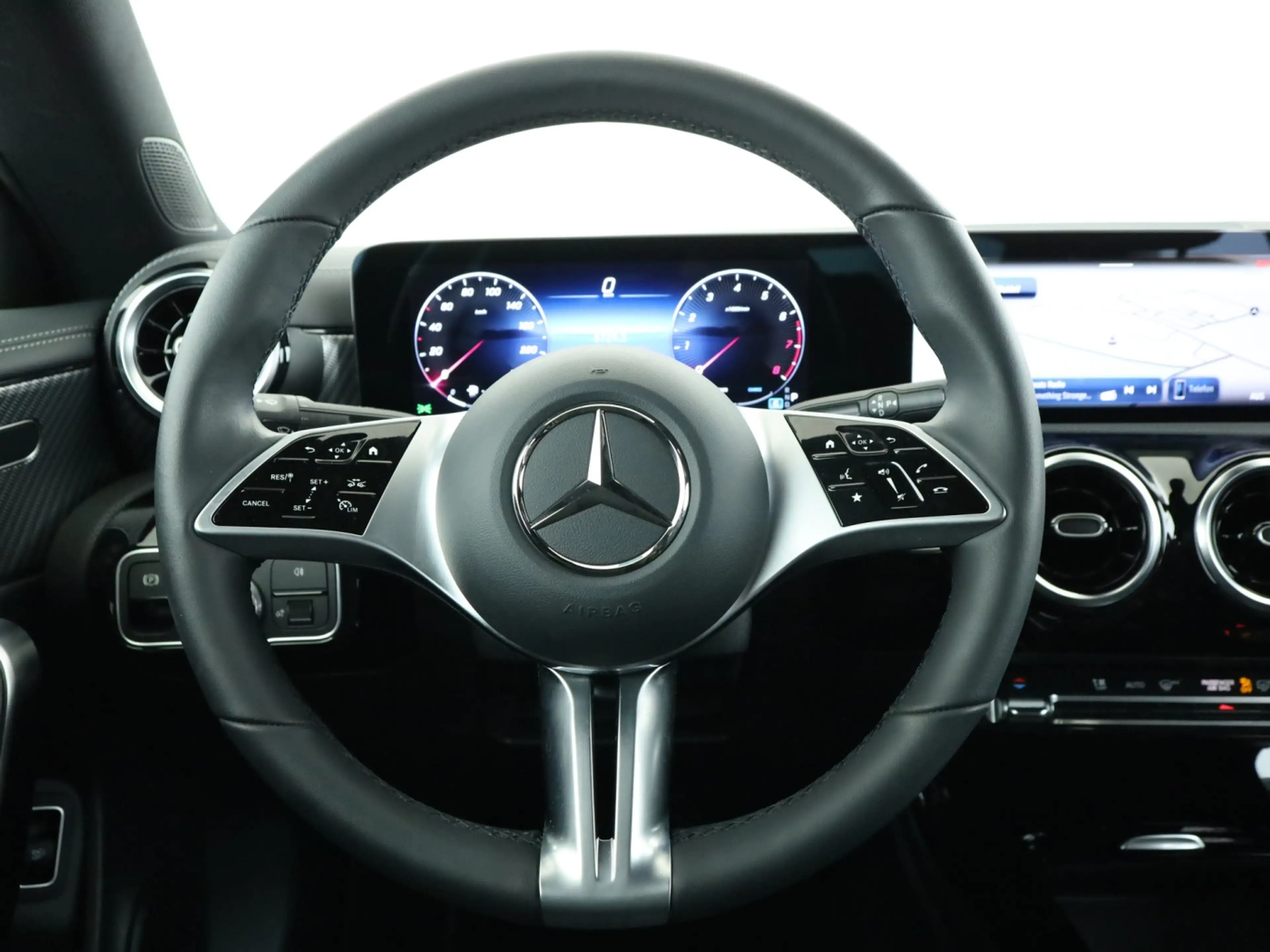 Mercedes-Benz CLA 180 *Progressive Advanced*LED*PDC*Kam*Night — photo 11