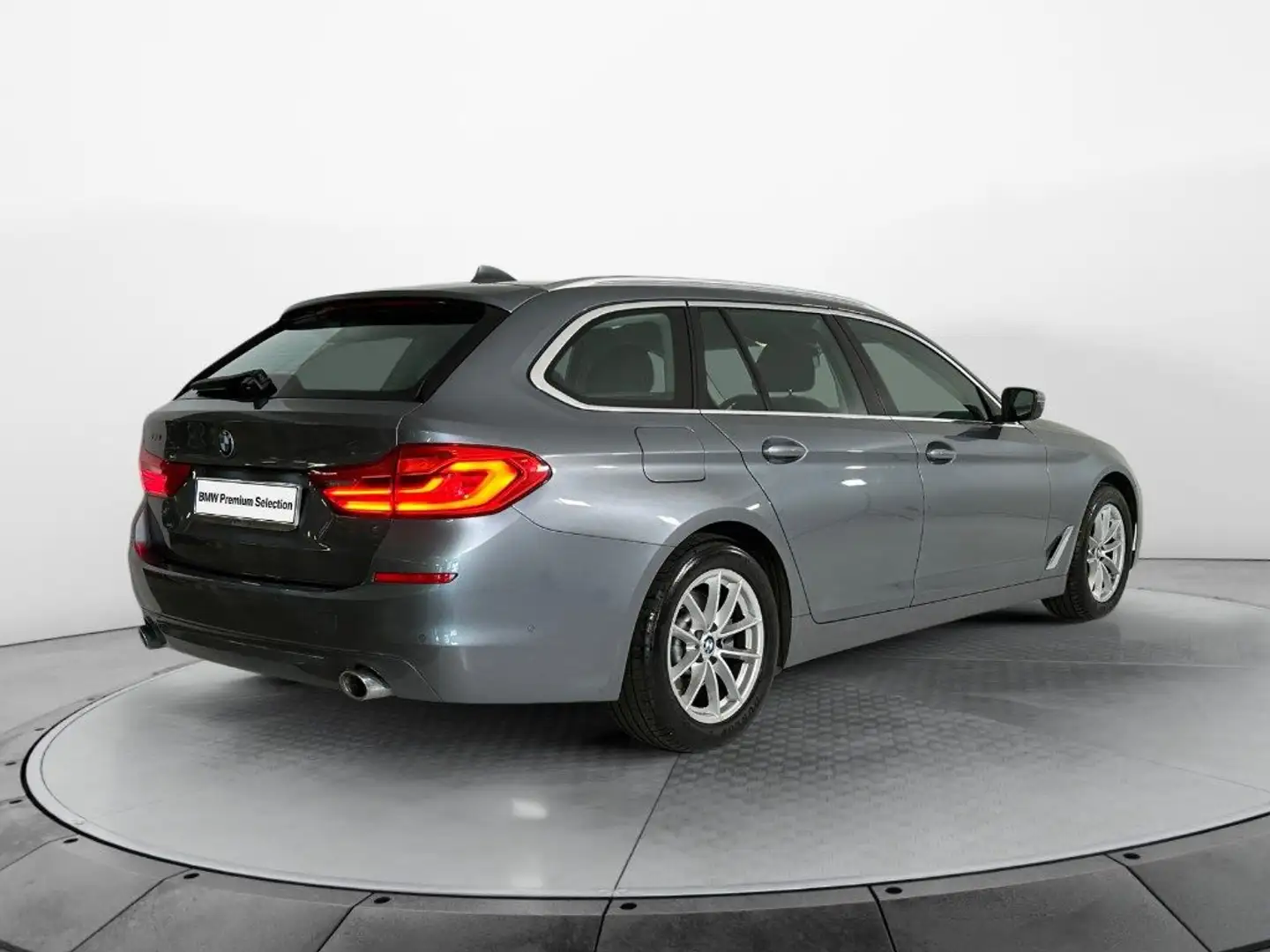 BMW 520 d xDrive Touring Luxury Grigio - 2