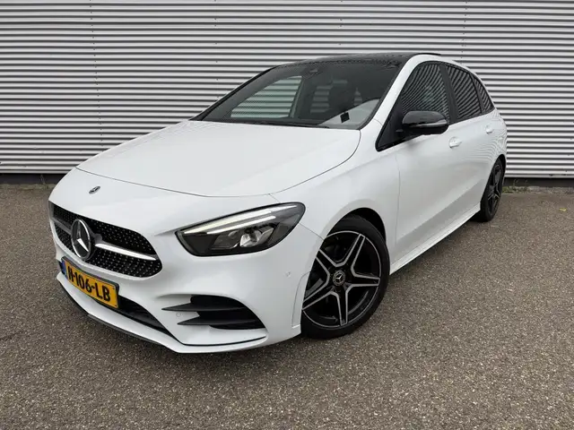 Mercedes-Benz B 180 Bus. Sol. AMG NAP Pano Night Camera Cruise Carplay