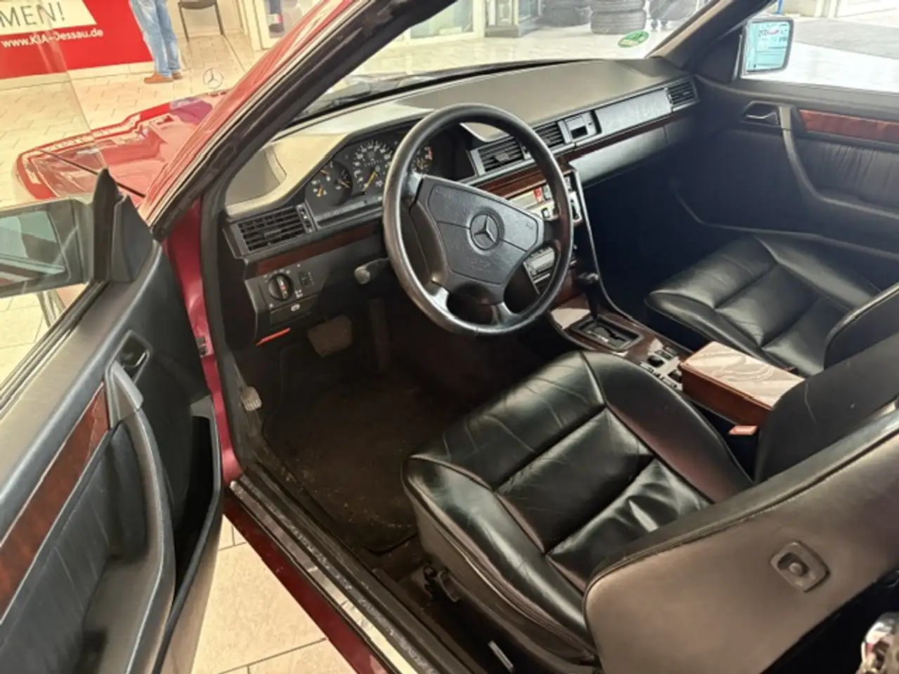Mercedes-Benz 300 Cabriolet W124, foto 10