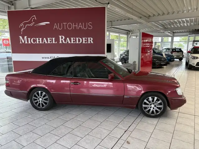 Mercedes-Benz 300 Cabriolet W124