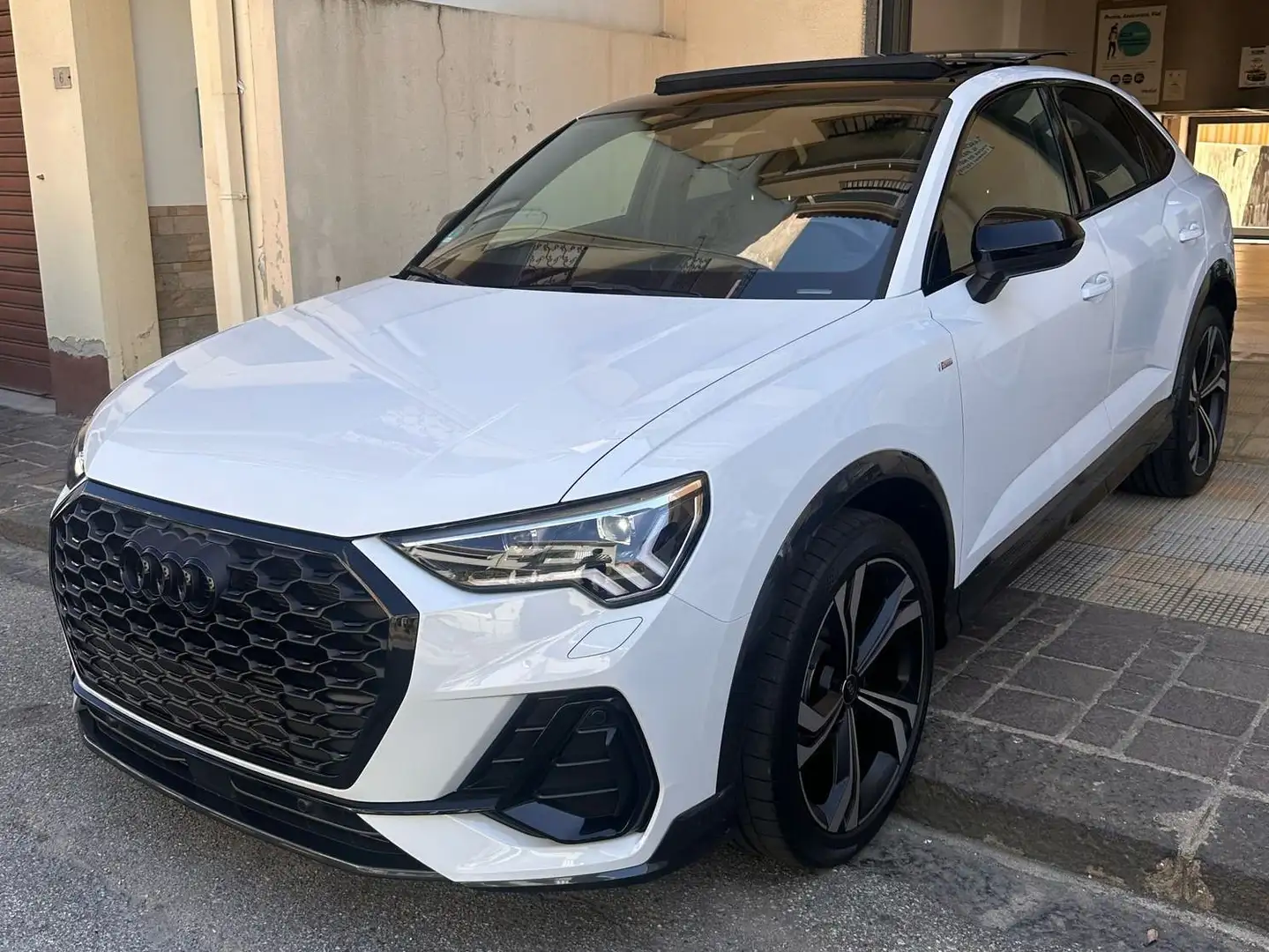 Audi Q3 SPB 2.0 TDI S.LINE PLUS AZIENDALE AUDI KM13.000!! Weiß - 1