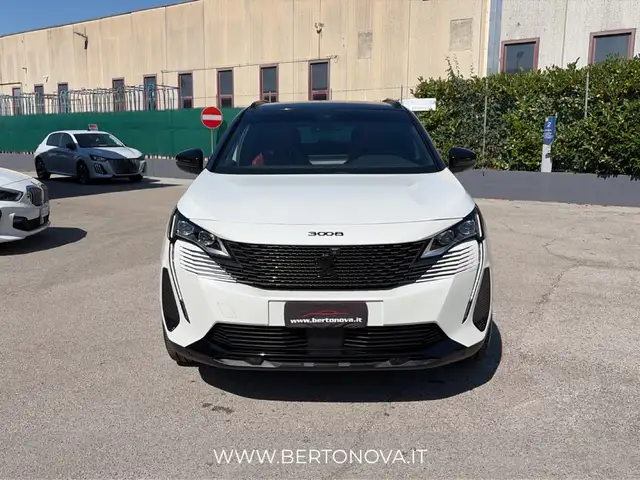 Peugeot 3008 view 5
