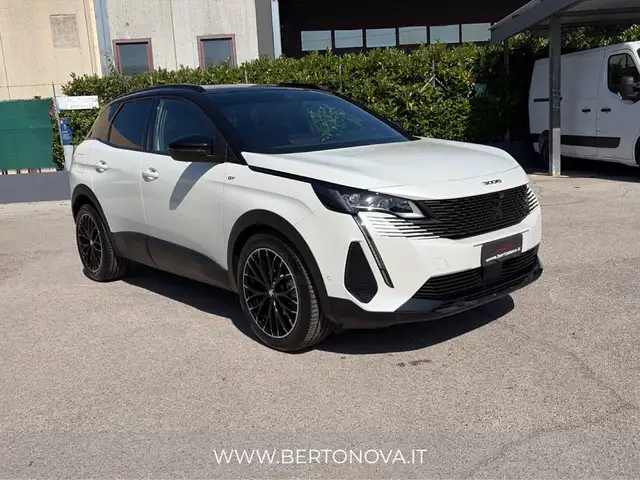 Peugeot 3008 view 6