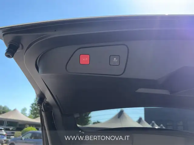 Peugeot 3008 view 10