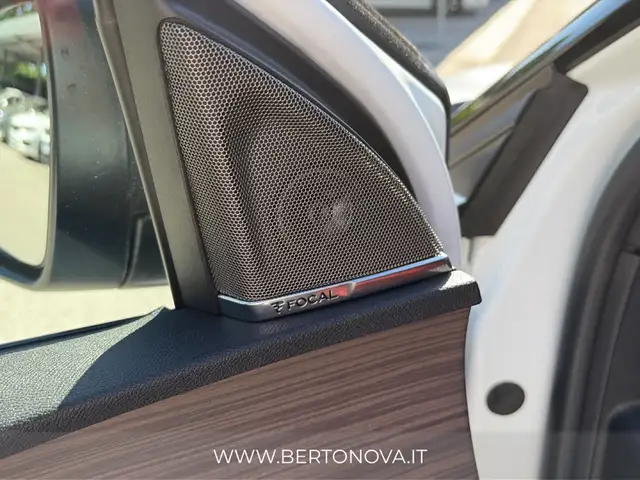 Peugeot 3008 view 14