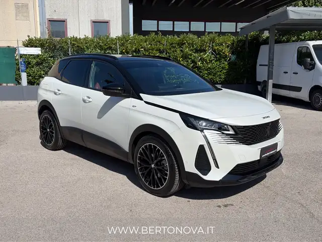Peugeot 3008 view 8