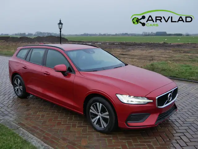 Volvo V60 2.0 D3 Momentum AUT. CLIMA ** 8499 NETTO **
