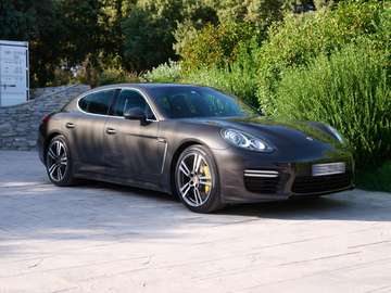 Turbo S V8 4.8 570ch