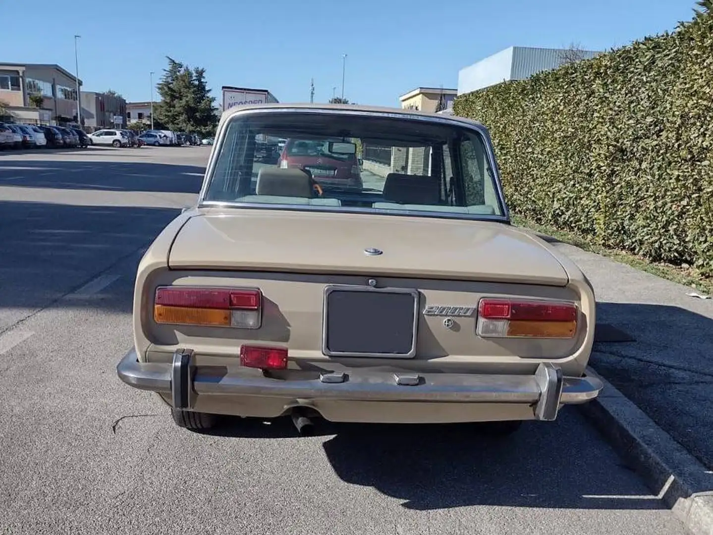 Alfa Romeo 2000 Berlina - 2